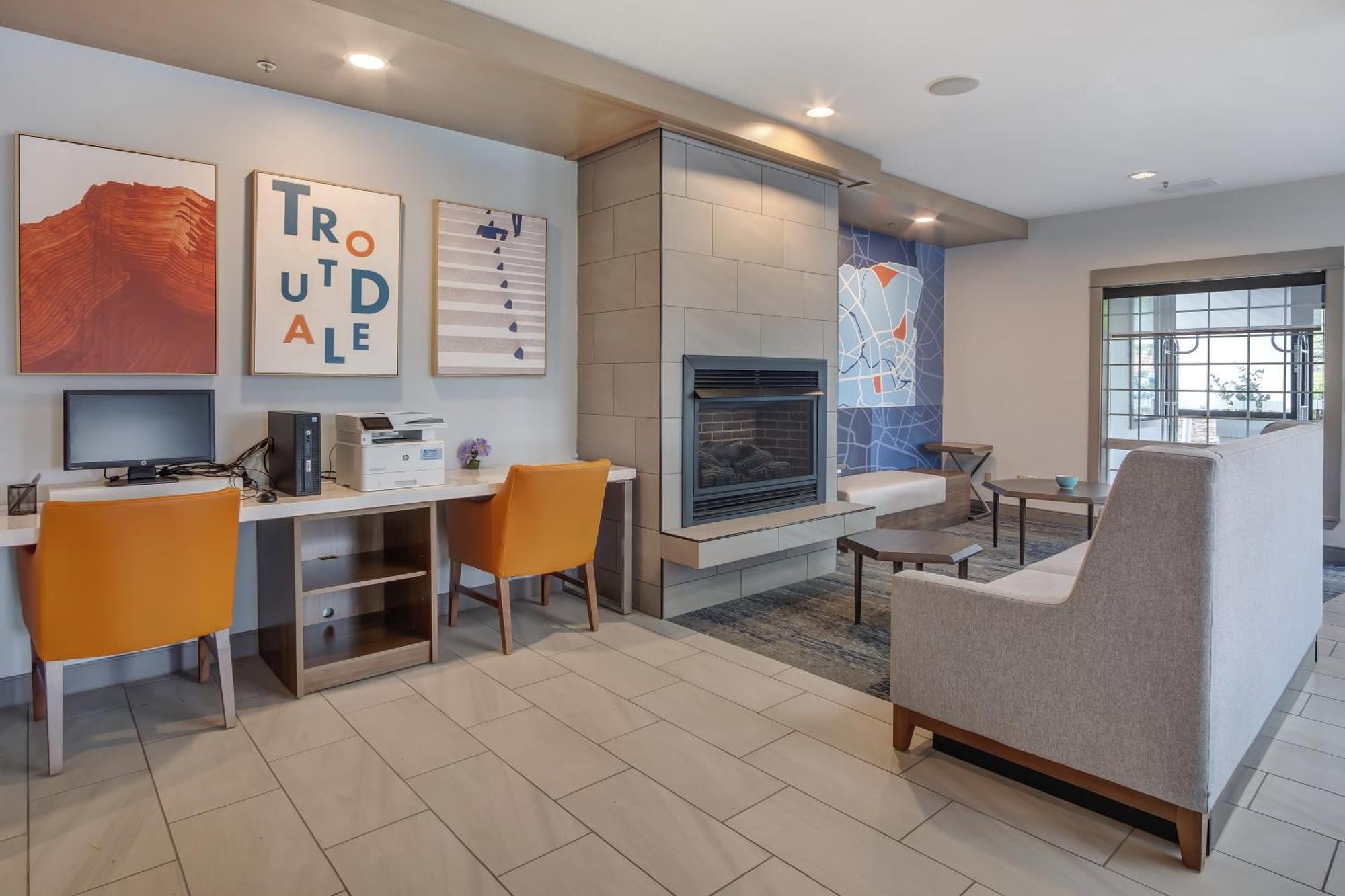 Holiday Inn Express Portland East - Columbia Gorge By Ihg Troutdale Exterior foto