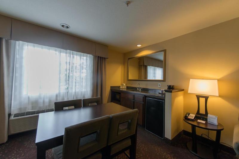 Holiday Inn Express Portland East - Columbia Gorge By Ihg Troutdale Exterior foto